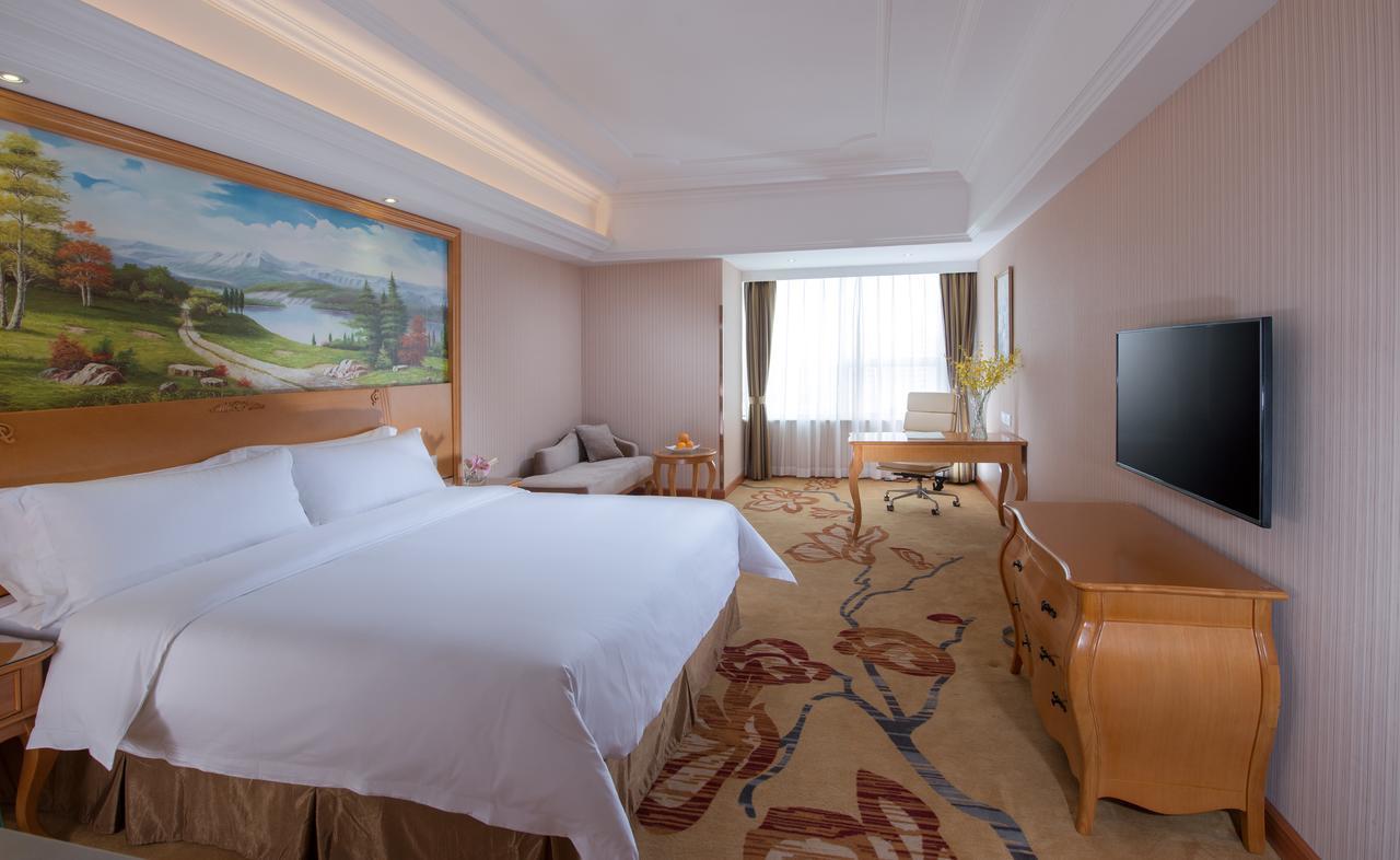 Vienna International Hotel Shanghai Pudong Huinan Экстерьер фото